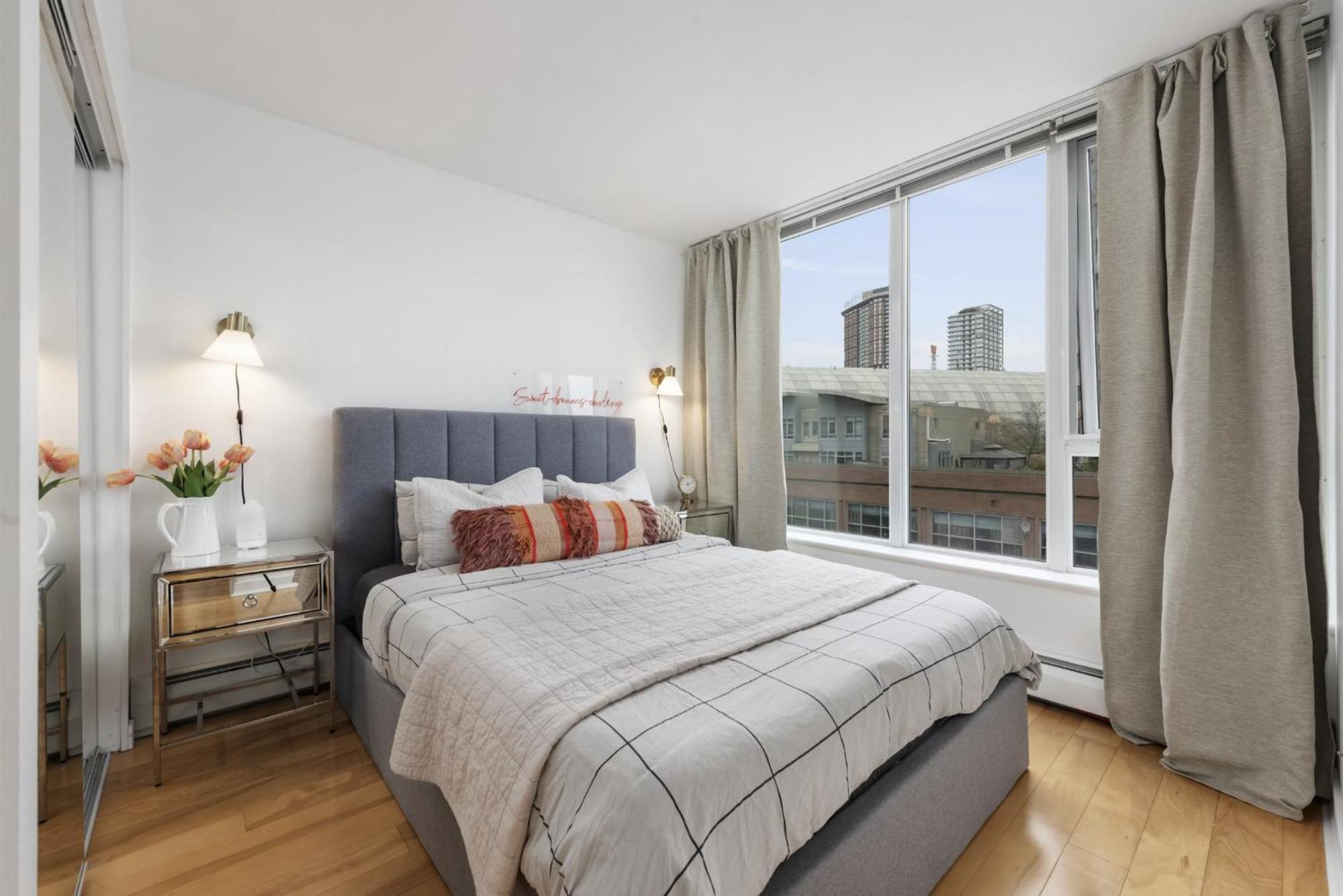 Lovely One-Bedroom Apartment With Pool, Hot Tub, And Gym In The Heart Of Downtown, Skytrain 3Min Away バンクーバー エクステリア 写真