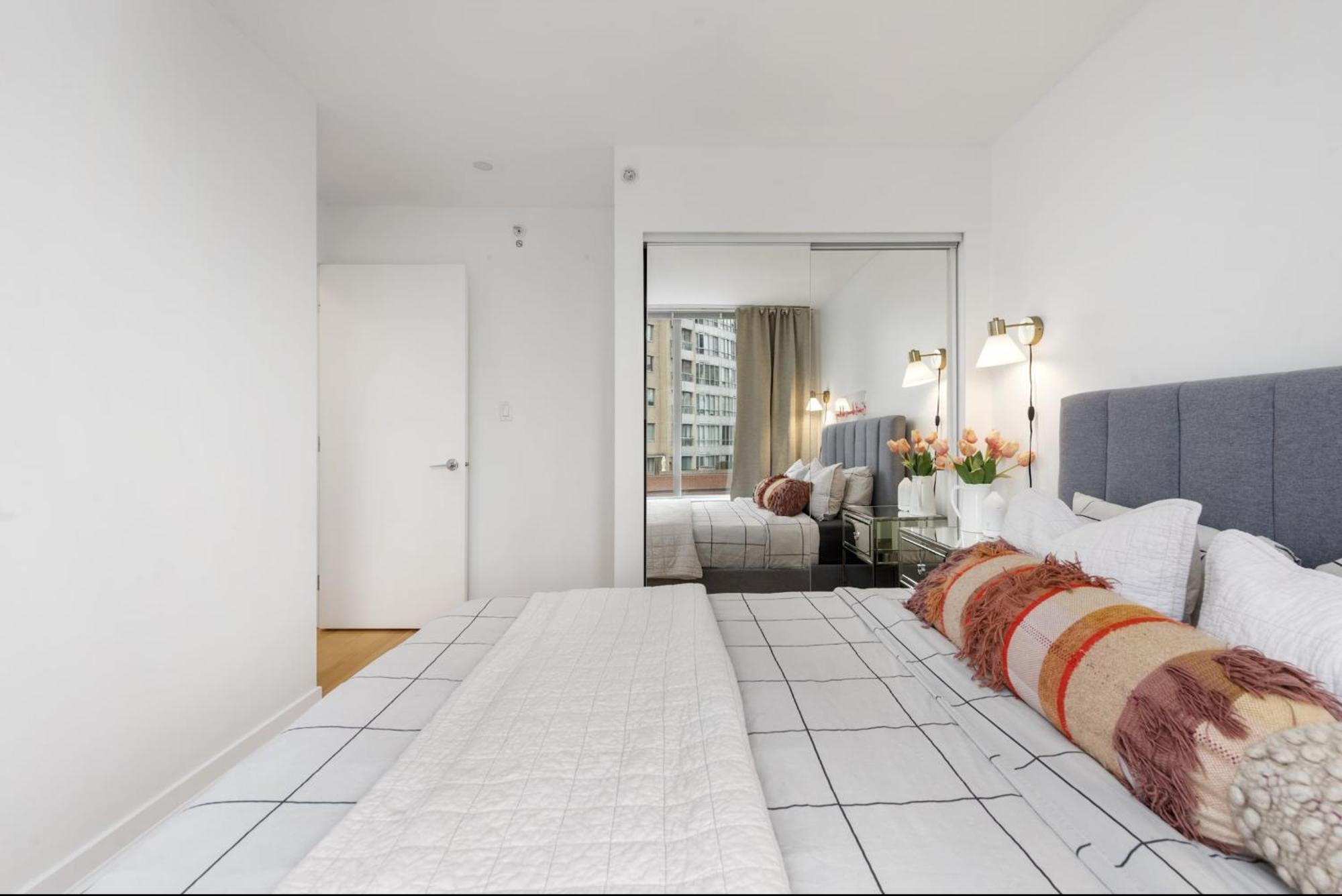 Lovely One-Bedroom Apartment With Pool, Hot Tub, And Gym In The Heart Of Downtown, Skytrain 3Min Away バンクーバー エクステリア 写真